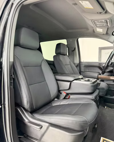 Chevrolet Silverado LT 2021 Negra 