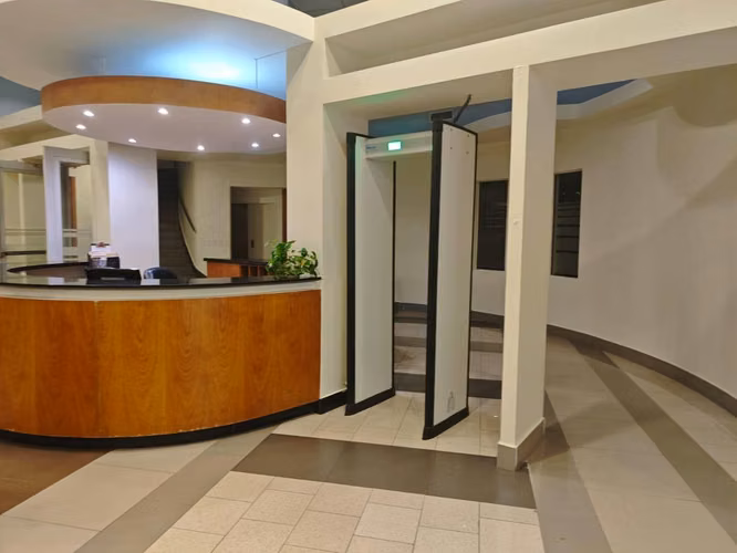 Edificio Comercial en Alquiler Ensanche Naco - Imagen 2
