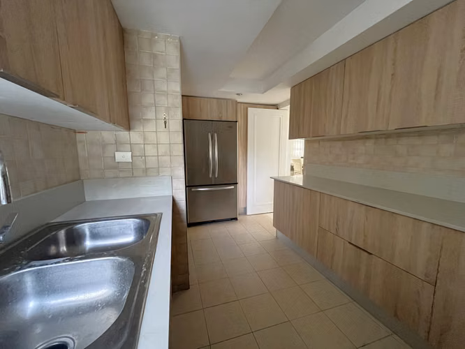 Apartamento En Alquiler En Piantini Amueblado De Tres Habitaciones + Estudio + Terraza - Imagen 4