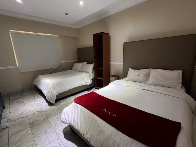 Apartamento En Alquiler En Piantini Amueblado De Tres Habitaciones + Estudio + Terraza - Imagen 11