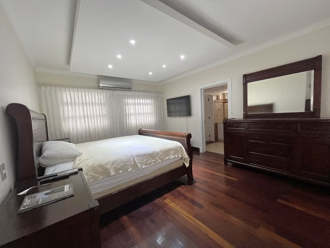 Apartamento En Alquiler En Piantini Amueblado De Tres Habitaciones + Estudio + Terraza - Imagen 7