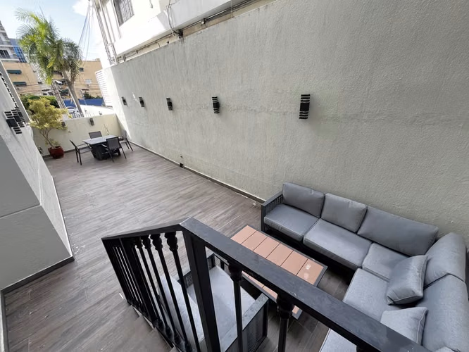 Apartamento En Alquiler En Piantini Amueblado De Tres Habitaciones + Estudio + Terraza - Imagen 5