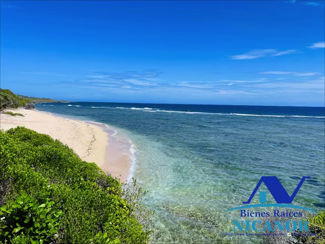 Terreno con playa y vista al mar en venta en Luperon puerto plata - Imagen 3
