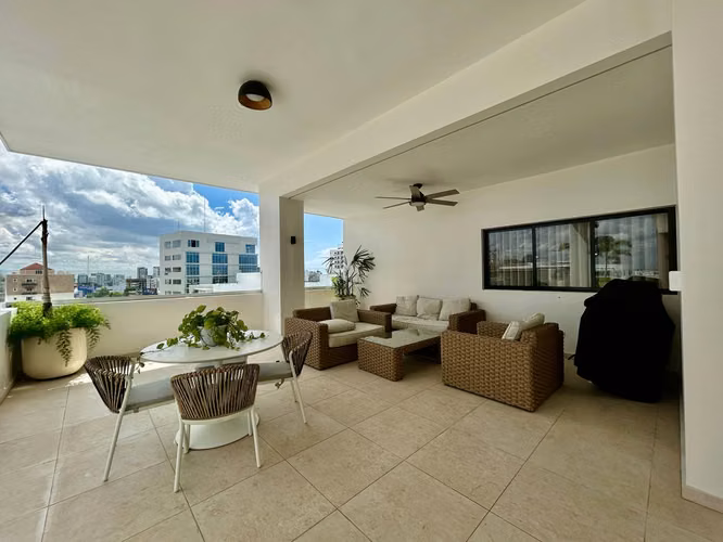Apartamento en renta de 2 habitaciones en Evaristo Morales - Imagen 5