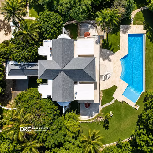 VILLA EN VENTA EN SOSUA  PLAYA CHIQUITA  Con acceso privado a la playa - Imagen 5