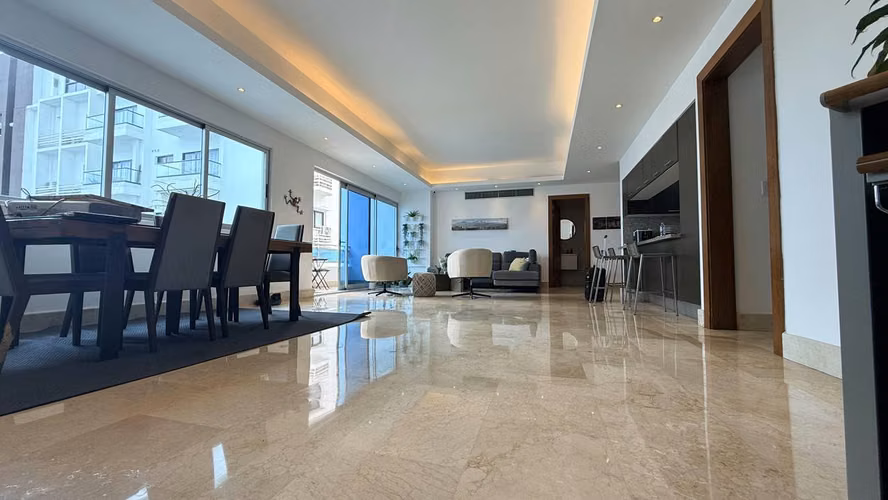 Lujoso Apartamento  en venta en Serrallés | 3 Hab + Family Room + Studio piso alto en serralles - Imagen 17