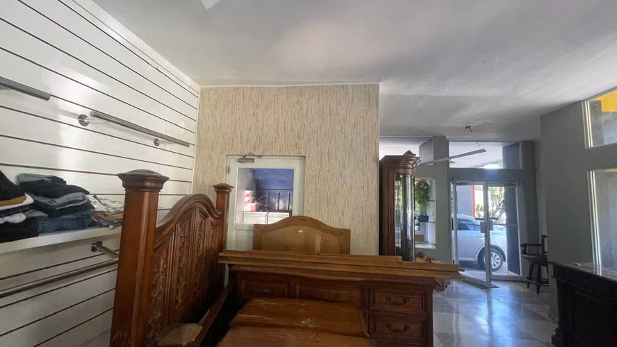 LOCAL COMERCIAL EN ALQUILER EN JARDINES DEL NORTE - Imagen 2