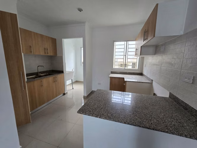 Apartamento con Terraza Privada Jacobo Majluta  4to Piso   - Imagen 13