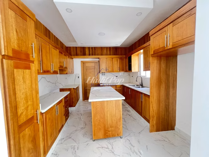  Casa Nueva Con Piscina en Renta en urbanización Torre Alta, Puerto Plata.  - Imagen 2