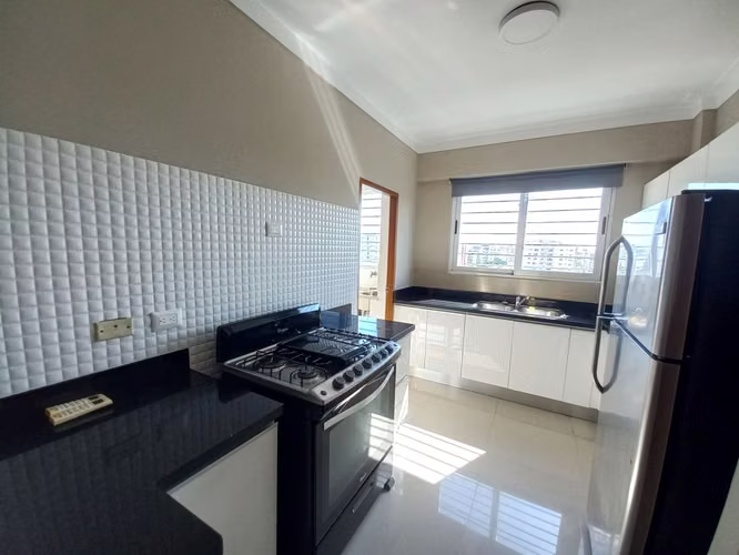 Apartamento en alquiler Evaristo Morales, 1 hab mas falimy room - Imagen 3