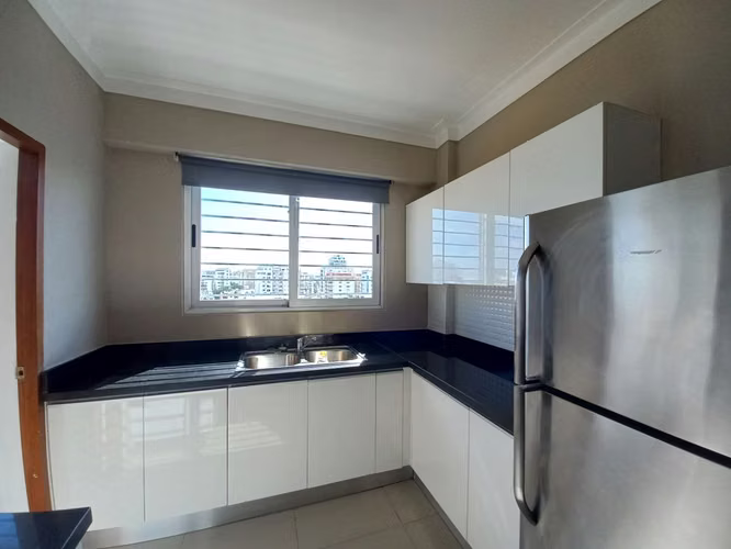 Apartamento en alquiler Evaristo Morales, 1 hab mas falimy room - Imagen 2