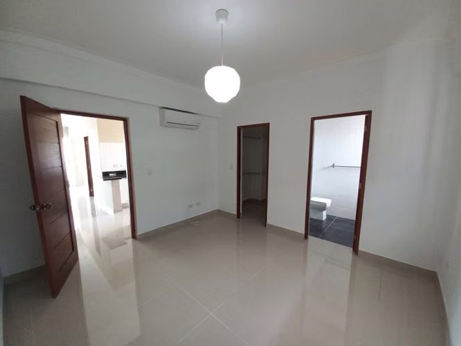 Apartamento en alquiler Evaristo Morales, 1 hab mas falimy room - Imagen 5