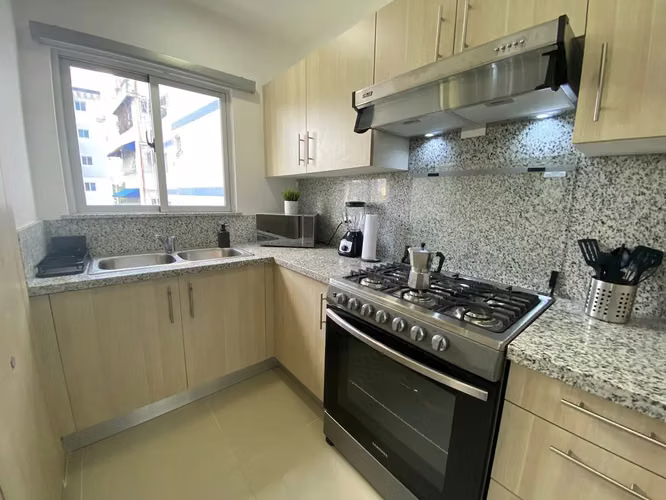 APARTAMENTO AMUEBLADO EN EL DISTRITO NACIONAL  - Imagen 4