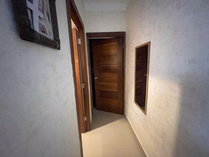 2do nivel con terraza y parqueos techados en jardines del sur - Imagen 11