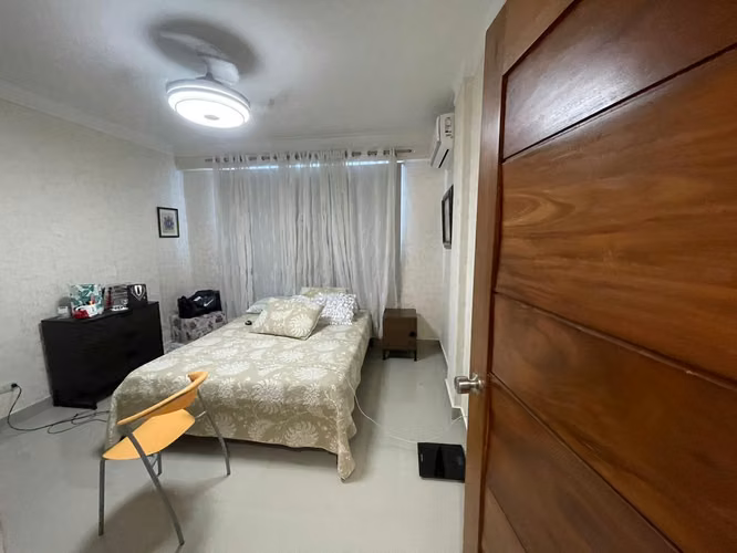 2do nivel con terraza y parqueos techados en jardines del sur - Imagen 12