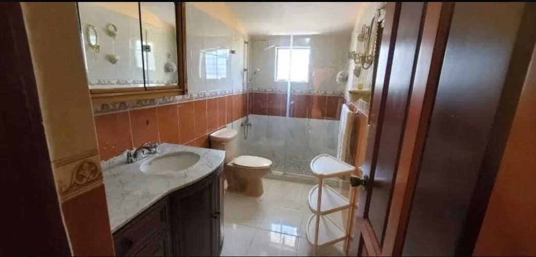2148- CASA EN MIRADOR DEL OESTE , STO. DGO.  - Imagen 4