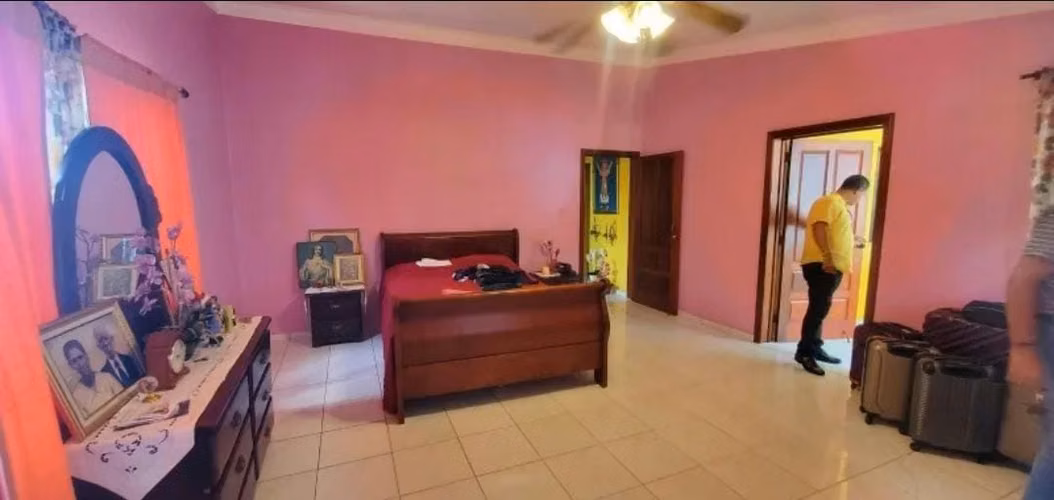 2148- CASA EN MIRADOR DEL OESTE , STO. DGO.  - Imagen 12
