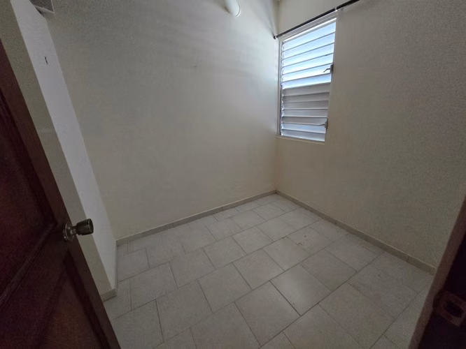 Apartamento El Claret detras de Almacenes Unidos Arroyo Hondo alquiler  2do Piso  - Imagen 4