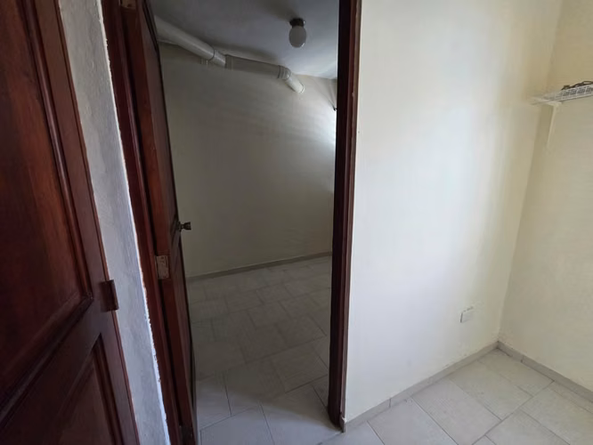 Apartamento El Claret detras de Almacenes Unidos Arroyo Hondo alquiler  2do Piso  - Imagen 9