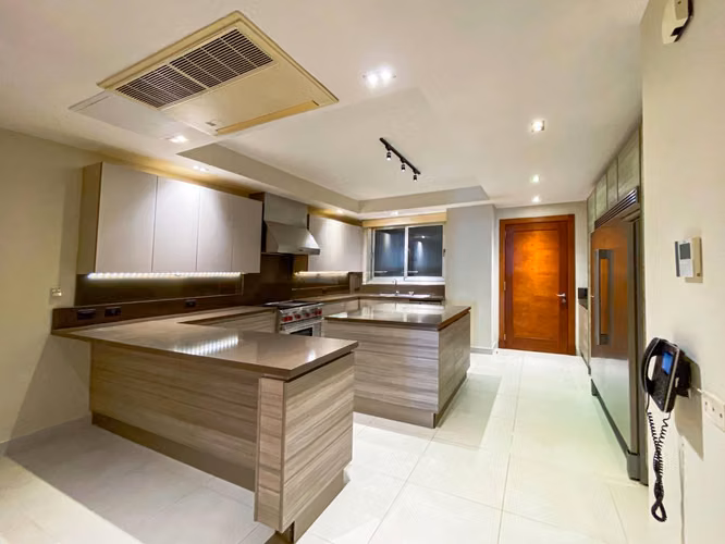 Apartamento en venta en Piantini con área social y 4 parqueos - Imagen 17