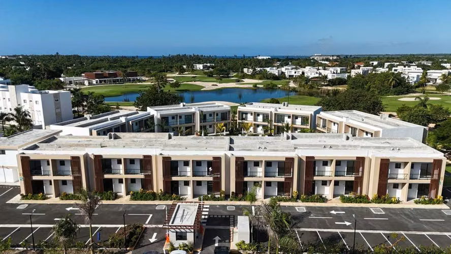 APARTAMENTO TIPO Townhouse EN VENTA EN LA ROMANA | CON JACUZZI PRIVADO - Imagen 7