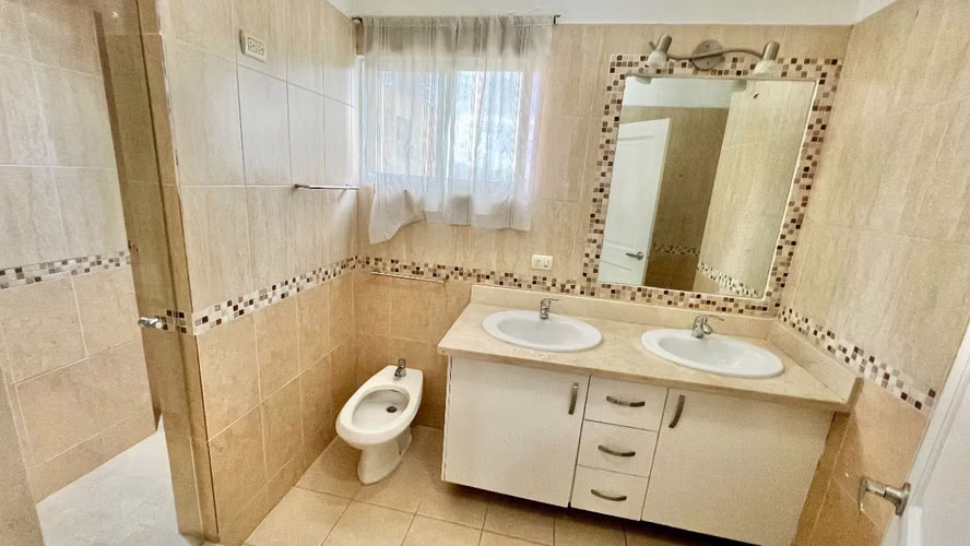 En Bella Vista Apartamento de 2 habitaciones | 100m | Vista Despejada - Imagen 5
