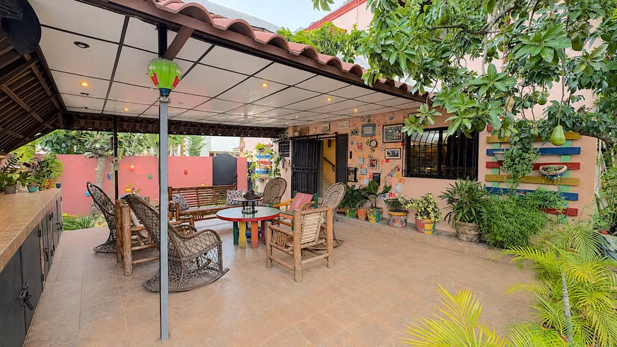  Casa de 2 Niveles en Residencial Cerrado | Amplios Espacios. Próximo a la Embajada Americana. - Imagen 17