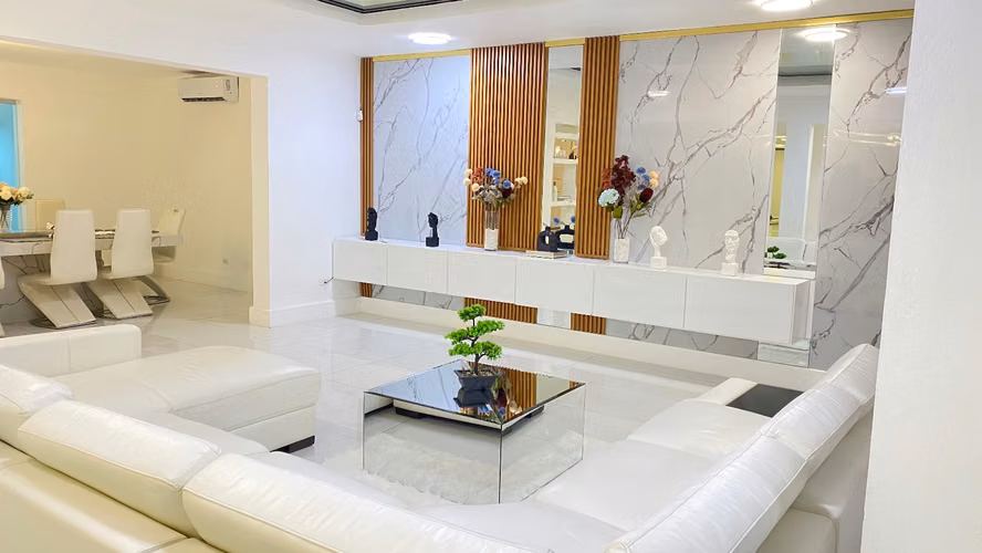 Mansión Elegante en Cerro Alto | Ingresos Mensuales Activos en Airbnb - Imagen 8