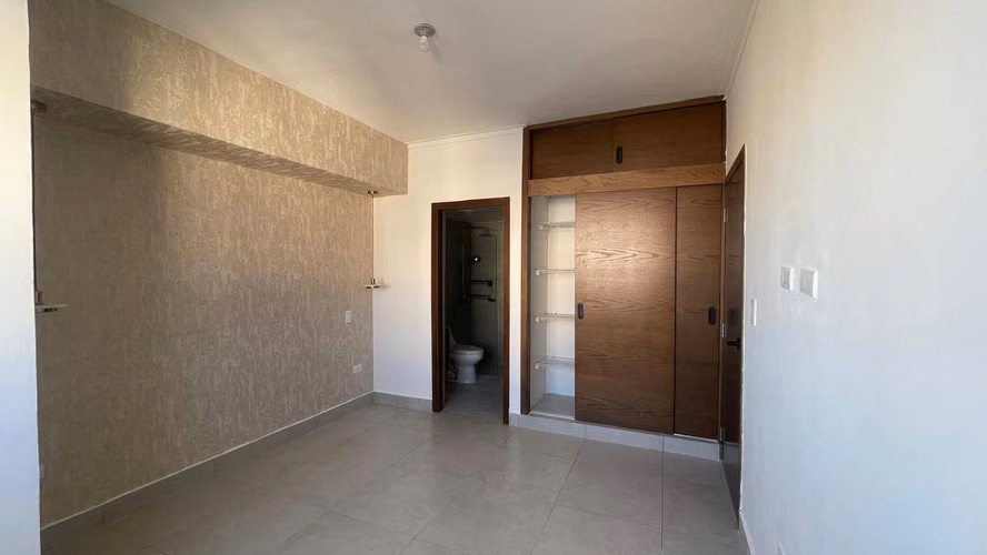 Apartamento en Alquiler a estrenar en Evaristo Morales Santo Domingo - Imagen 2