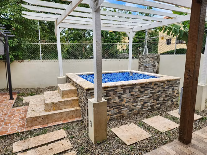 CASA EN VENTA EN LOS RIELES DE GURABO - Imagen 9