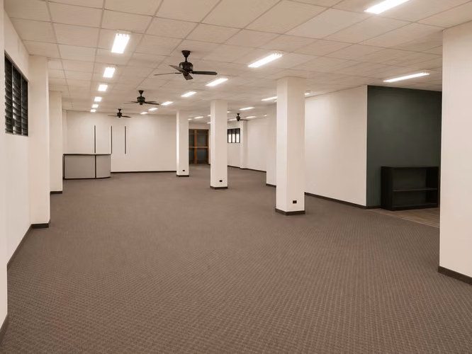 Edificio Local Corporativo de Dos niveles, 934 m2. en alquiler, Naco