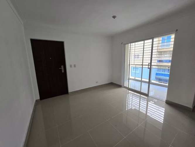 APARTAMENTO EN VENTA, RESIDENICAL MEDITERRANEO, AV. HISPANOAMARICANA - Imagen 2
