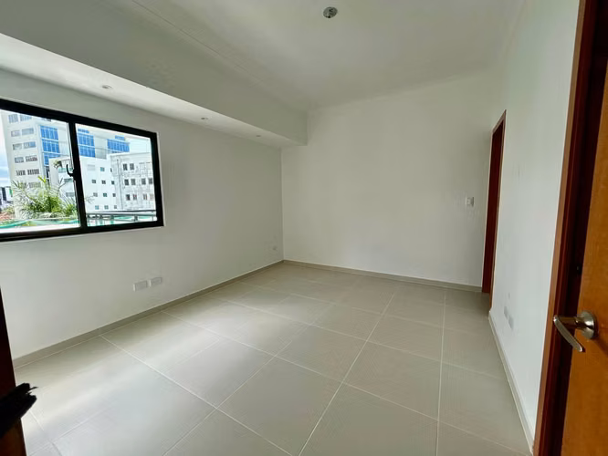 Apartamento en renta cerca de Todo en Evaristo Morales - Imagen 3