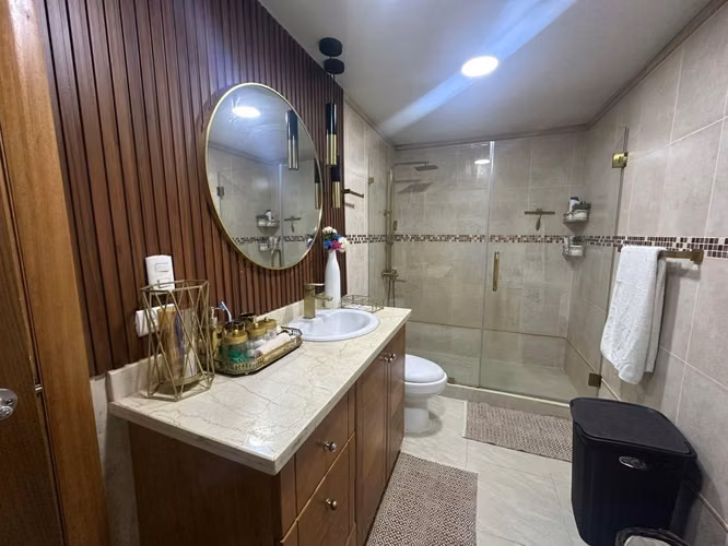Apartamento Amueblado de tres habitaciones en Mirador Norte