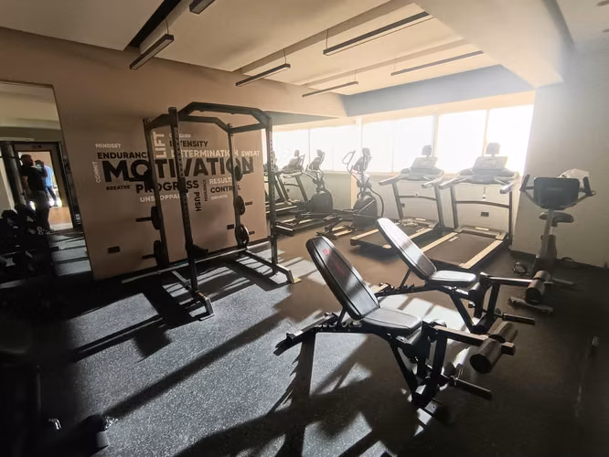 Renta apartamento en exclusivo sector Evaristo Morales - Imagen 8
