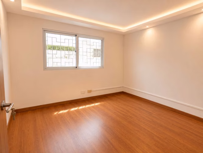 PRIMER PISO ideal para oficina, restaurante, guardería, etc   - Imagen 7