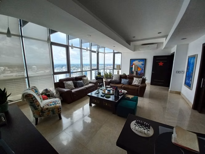 LUJOSO PENTHOUSE CON VISTA 360° EN SERRALLÉS   - Imagen 12