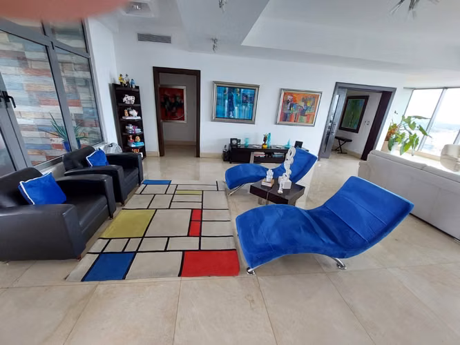 LUJOSO PENTHOUSE CON VISTA 360° EN SERRALLÉS   - Imagen 15