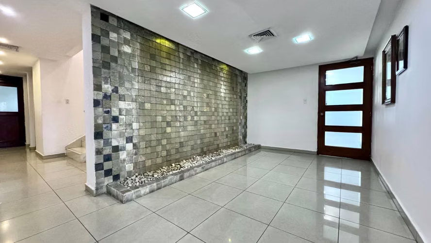 Edificio corporativo / local comercial en venta en El Vergel   - Imagen 3