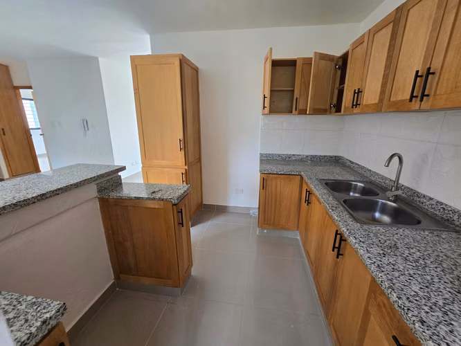 Apartamento en 2do Piso Detrás de la Embajada Americana, Residencial Aura Garden   - Imagen 13