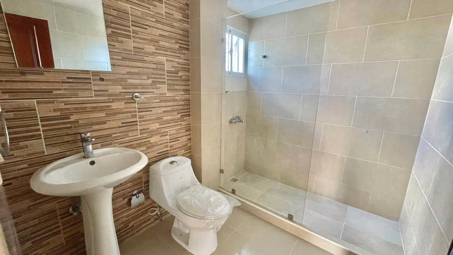 Apartamento tipo Penthouse 3hab en venta Santo Domingo Este - Imagen 3