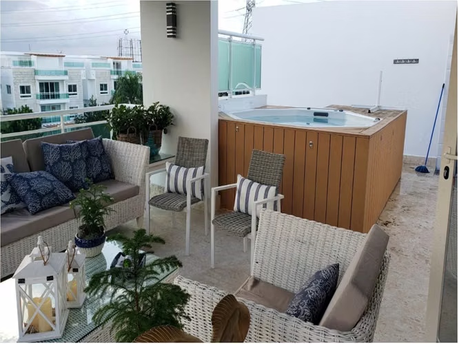 VENDO PENTHOUSE DE LUJO, AMUEBLADO en Metro Country Club, JUAN DOLIO, 300 MTS.2, 4 HABS., TERRAZA Y REBAJADO - Imagen 3