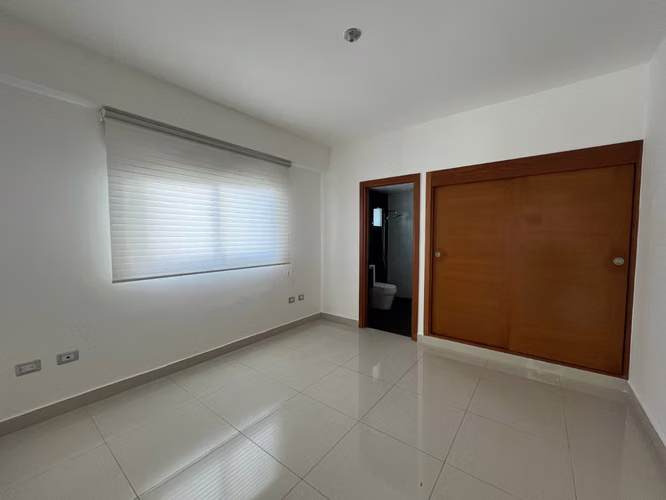 Apartamento en Alquiler en Piantini de DOS Habitaciones con Línea Blanca  - Imagen 15