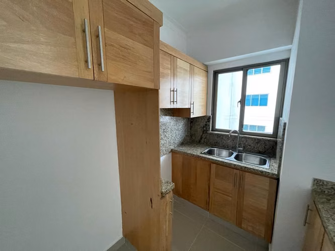 Apartamento en Alquiler en Evaristo Morales, 1 Habitación con Balcón Grande y Áreas Sociales - Imagen 10