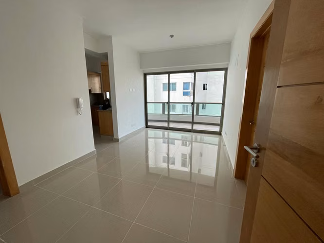 Apartamento en Alquiler en Evaristo Morales, 1 Habitación con Balcón Grande y Áreas Sociales - Imagen 2