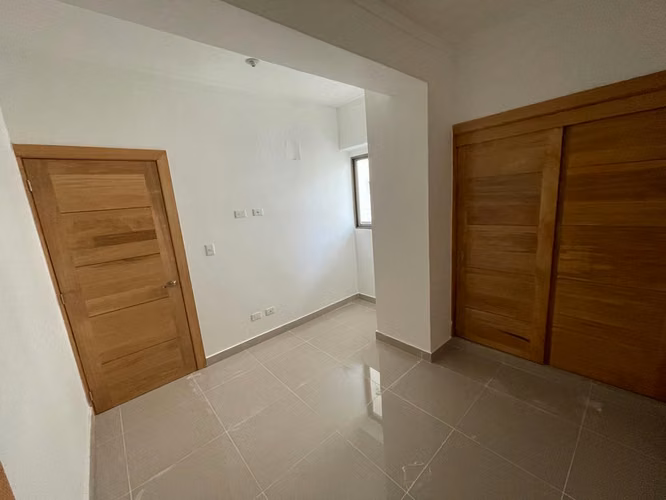 Apartamento en Alquiler en Evaristo Morales, 1 Habitación con Balcón Grande y Áreas Sociales - Imagen 12
