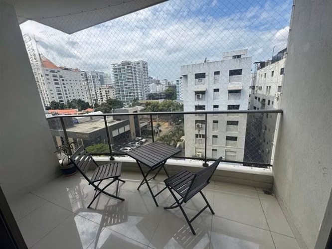 Alquilo Apartamento Amueblado, 2 Habitaciones en Piantini, Gym, Terraza - Imagen 5
