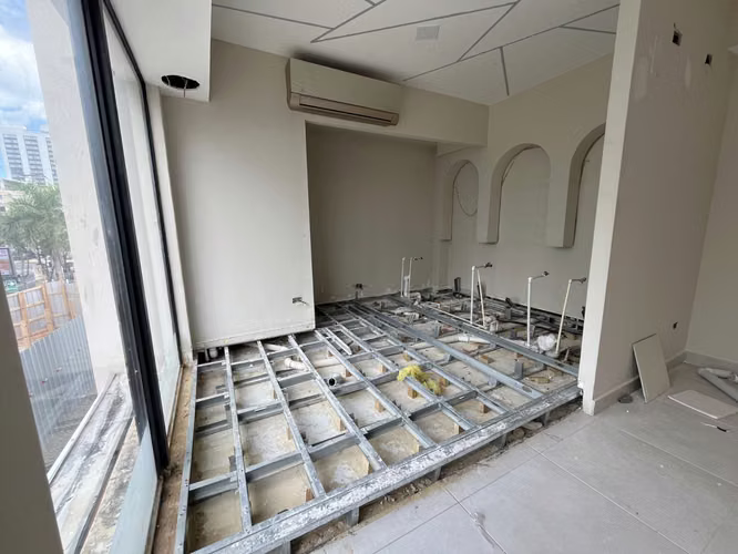 Local Comercial Alquiler Piantini de 64m2 – Segundo Nivel - Imagen 5