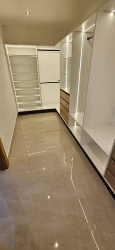 Casa con piscina en residencial privado - Imagen 6