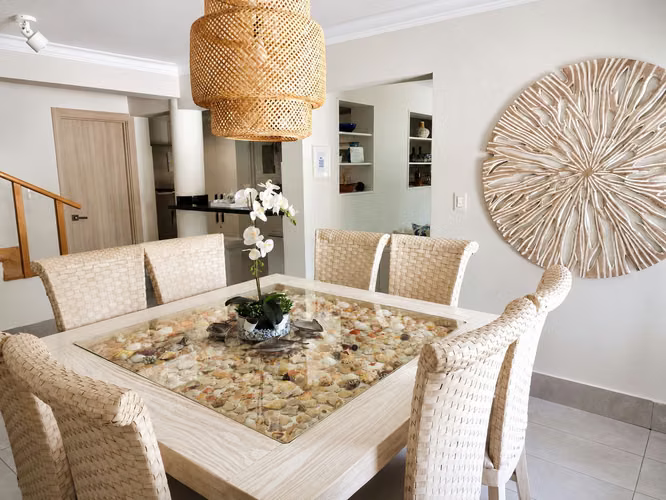 Villa Amueblada con Piscina y Jacuzzi Privado y segunda linea de Playa en Juan Dolio RD - Imagen 11
